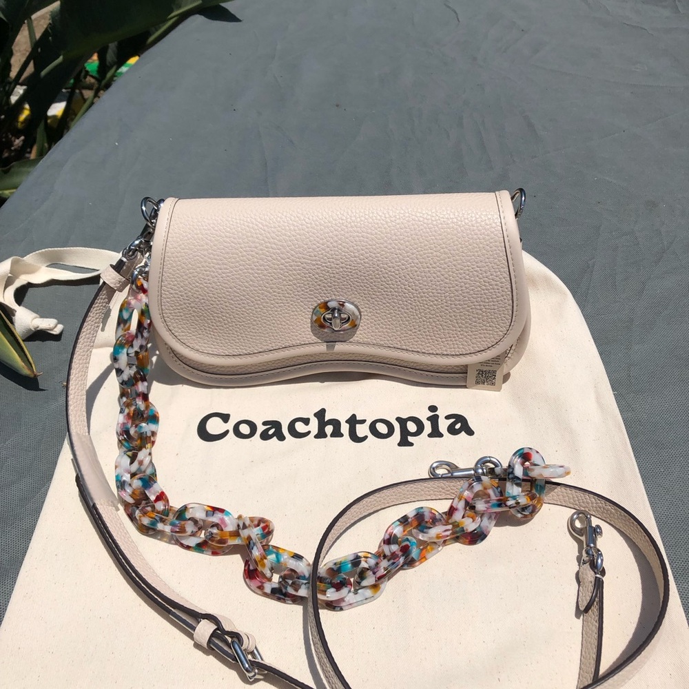 Coachtopia Wavy Dinky Bag in Coachtopia Leather(NWT)